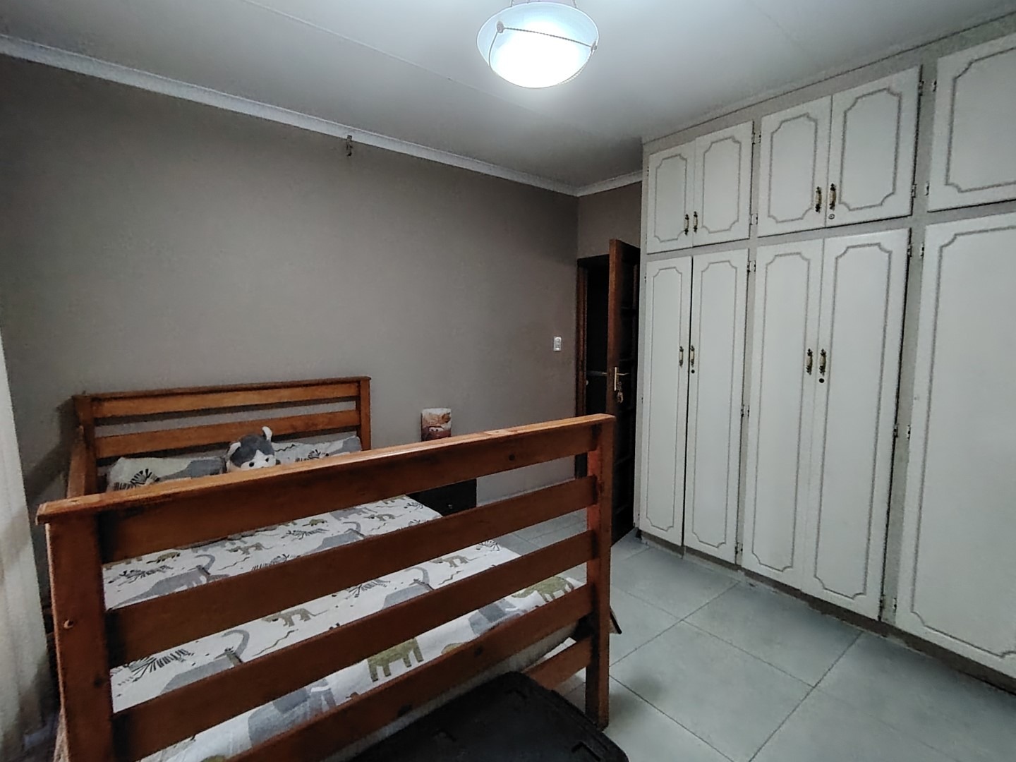 5 Bedroom Property for Sale in Safari Gardens North West